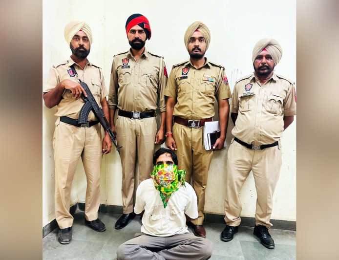 ਥਾਣਾ ਲੰਬੀ ਪੁਲਿਸ ਵੱਲੋਂ 10 ਗ੍ਰਾਮ ਹੈਰੋਇਨ, 30 ਬੋਰ ਪਿਸਟਲ ਤੇ 9 ਜਿੰਦਾ ਰੌਂਦਾਂ ਸਮੇਤ ਵਿਅਕਤੀ ਕਾਬੂ