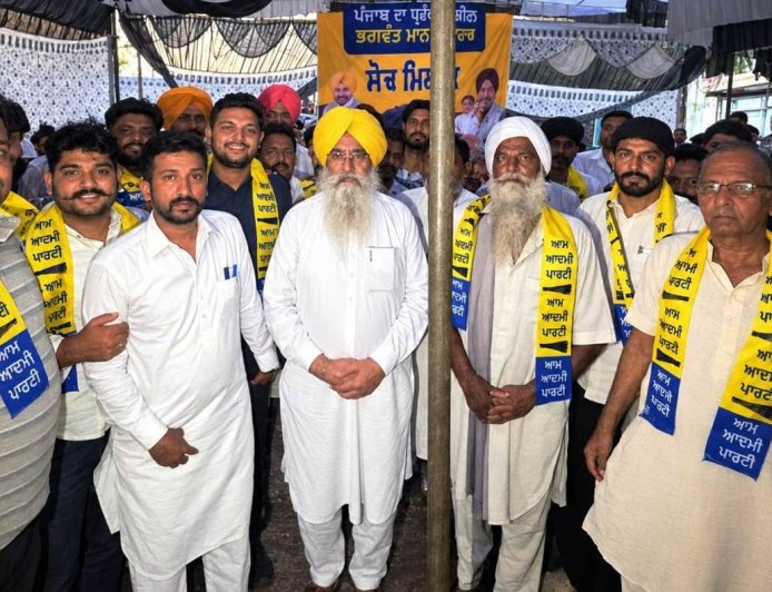 ਮੰਡੀ ਕਿਲਿਆਂਵਾਲੀ ਵਿੱਚ ਅਕਾਲੀ ਦਲ ਨੂੰ ਝਟਕਾ, ਸਾਬਕਾ ਸਰਪੰਚ ਦੇ ਪਰਿਵਾਰ ਸਮੇਤ ਦਰਜਨ ਪਰਿਵਾਰ ਆਪ ‘ਚ ਸ਼ਾਮਿਲ