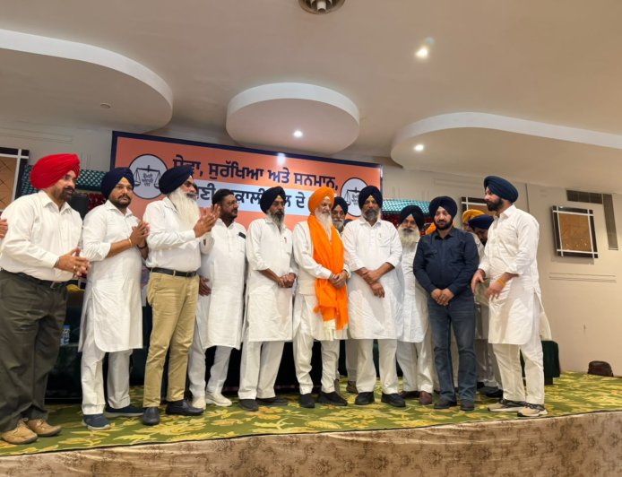 ਮਲੋਟ ’ਚ ਬੀ.ਸੀ ਵਿੰਗ ਦੀ ਅਹਿਮ ਮੀਟਿੰਗ ’ਚ ਮੁੱਖ ਮਹਿਮਾਨ ਵਜੋਂ ਪੁੱਜੇ ਹੀਰਾ ਸਿੰਘ ਗਾਬੜੀਆ